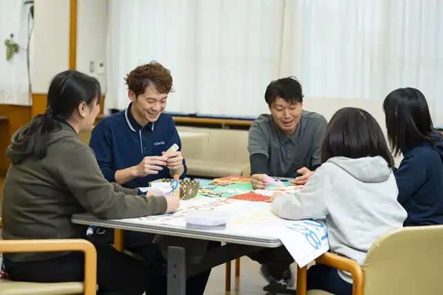 創作（個別・集団）、手芸、革細工